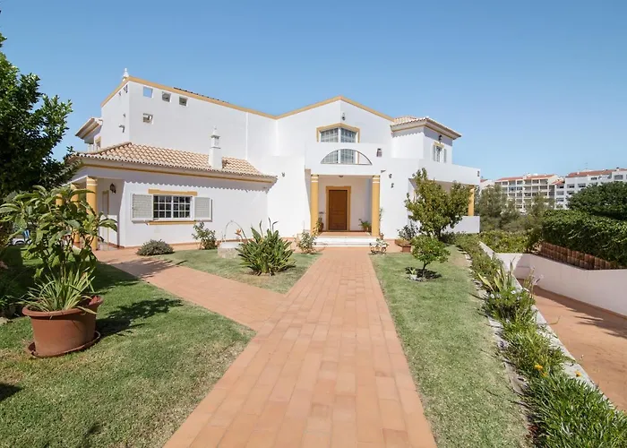 Do * 阿尔布费拉