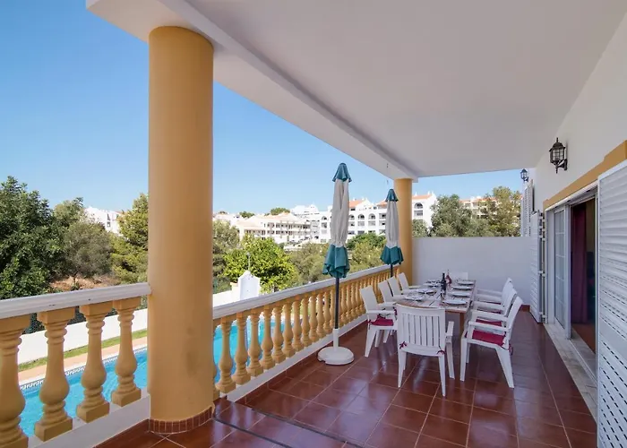 Do * 阿尔布费拉